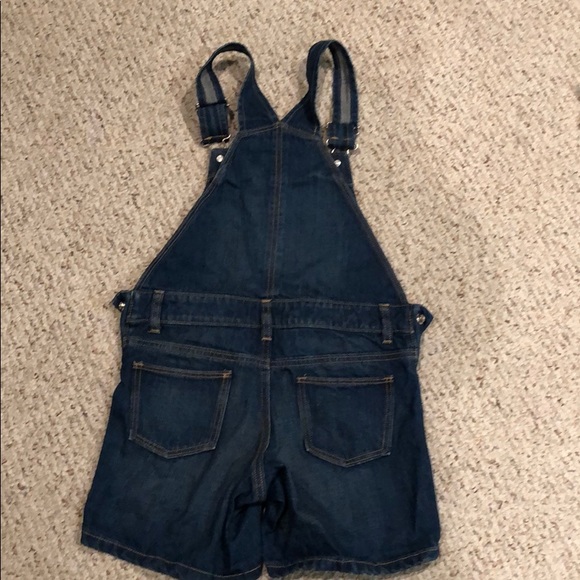 Old navy child’s overalls - Picture 2 of 3